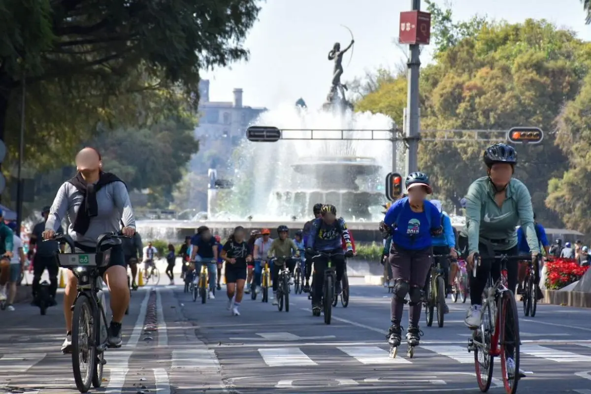 Personas durante el Ciclotón en CDMX. Foto: X (@DeporteCDMX)