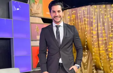 Daniel Elbitarr sube la temperatura con fotos desde la bañera