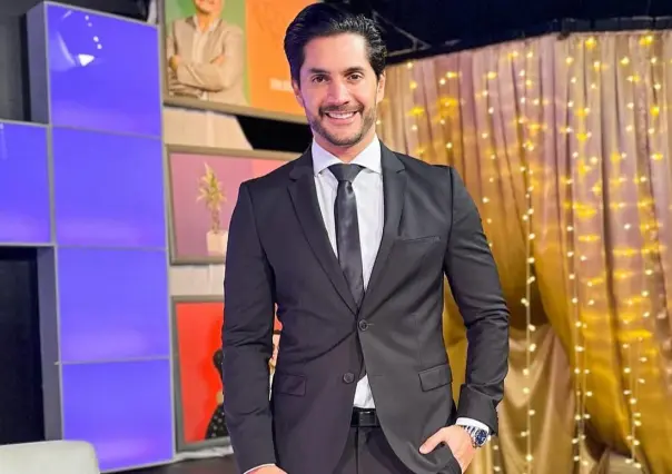 Daniel Elbitarr sube la temperatura con fotos desde la bañera