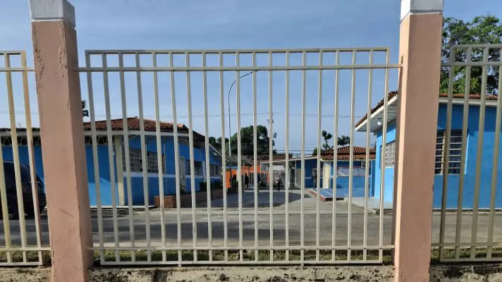 Elecciones en Venezuela avanzan con centros vacíos y rechazo de la oposición