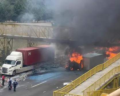 Volcadura provoca incendio en la México-Toluca; esto reportan las autoridades