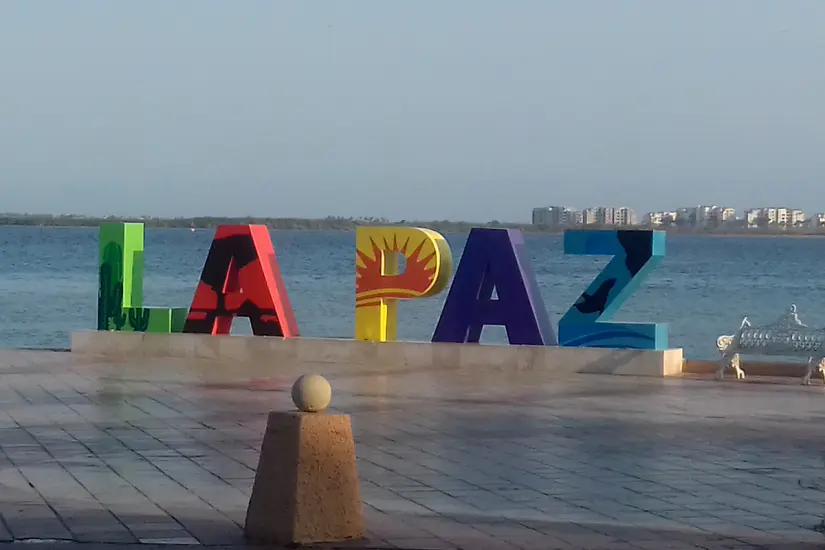 Letrero de La Paz. Foto: Modesto Peralta Delgado.