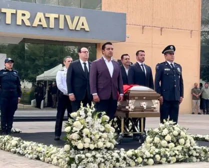 Santa Catarina rinde homenaje a agente vial fallecida; entregará indemnización a familiares