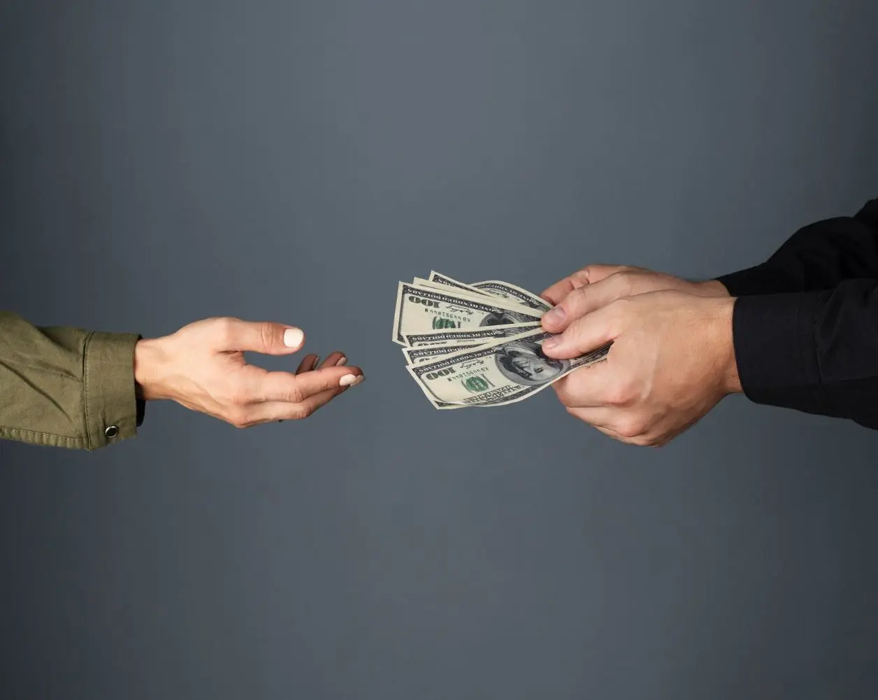 Ante el anuncio del nuevo impuesto al envío de remesas en Estados Unidos, el Gobierno de Tamaulipas promueve el uso de Financiera para el Bienestar (Finabien). Foto: Freepik
