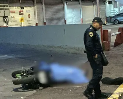 Muere motociclista al derrapar en Xochimilco, CDMX