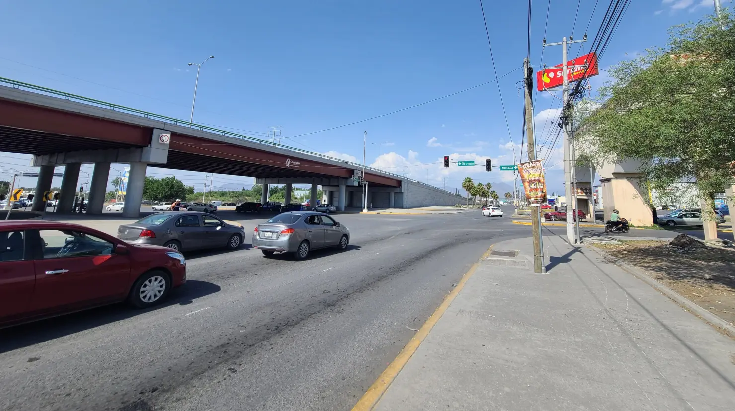 Continúan algunas obras viales en Saltillo. (Fotografías: Édgar Romero)