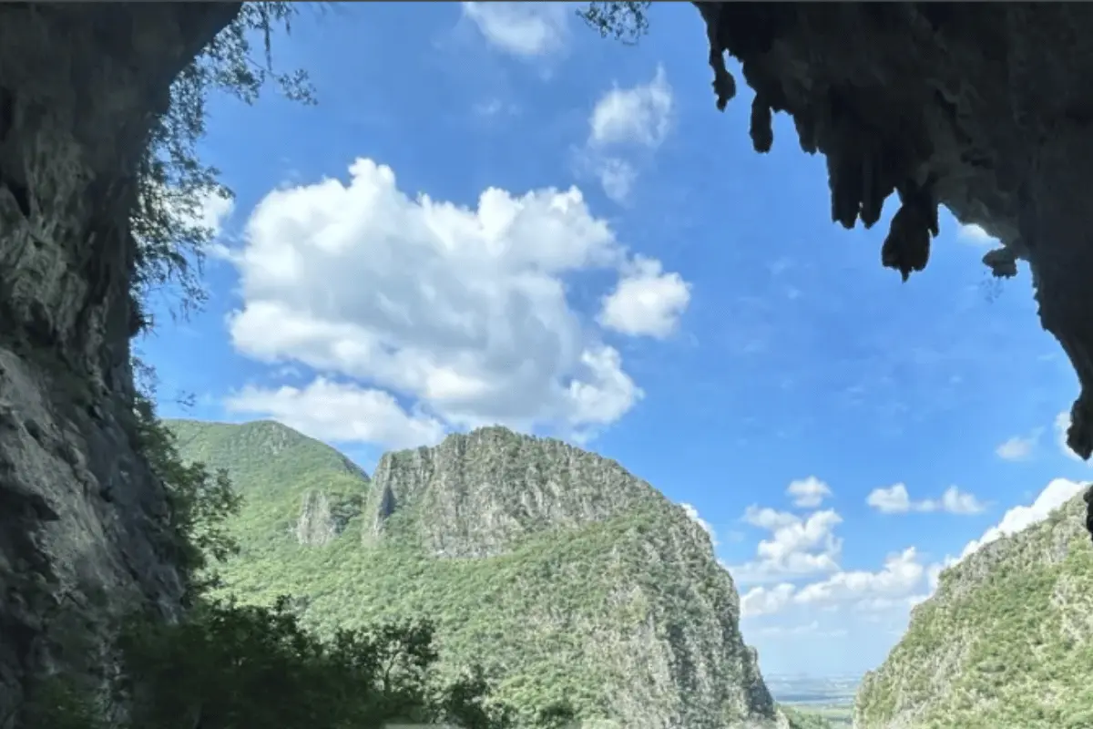 Conoce el Cerro Agujerado en Juárez. Foto: Canva/POSTA.