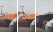 VIDEO I Viento arranca techo de centro comercial en Sabinas Hidalgo