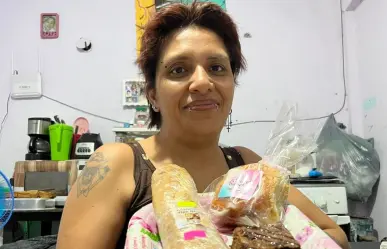 Madre soltera en Mérida vende postres para costear tratamiento de su hijo