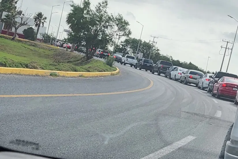La demora en el puente Donna es de casi dos horas | Foto: FB