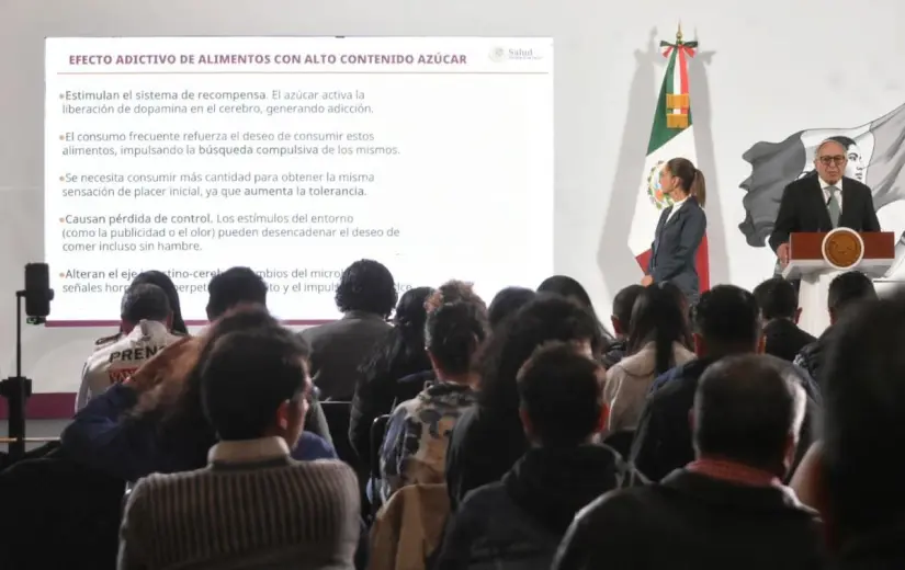 David Kershenobich y Claudia Sheinbaum. Foto: Enrique Pérez Huerta