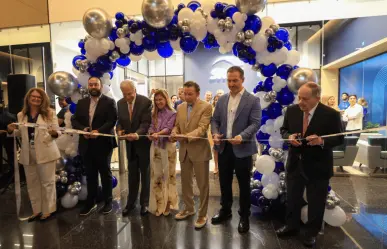Inaugura Adrián de la Garza oficina de empresa financiera