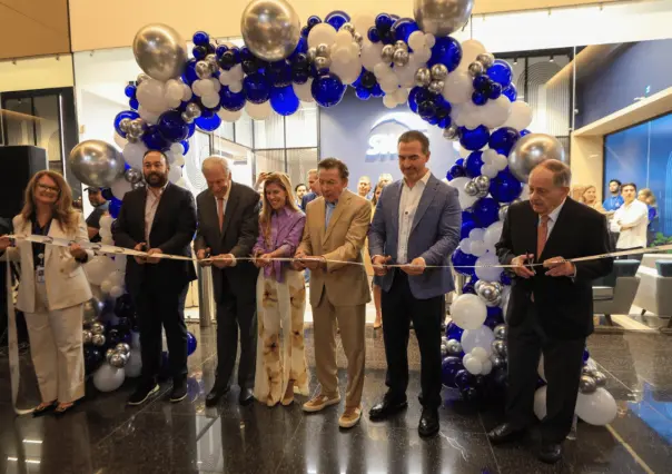 Inaugura Adrián de la Garza oficina de empresa financiera