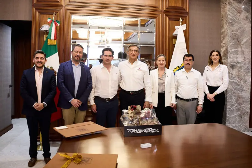 Reunión de trabajo entre autoridades tamaulipecas y directivos de Chedraui en Ciudad Victoria. Foto: Carlos García