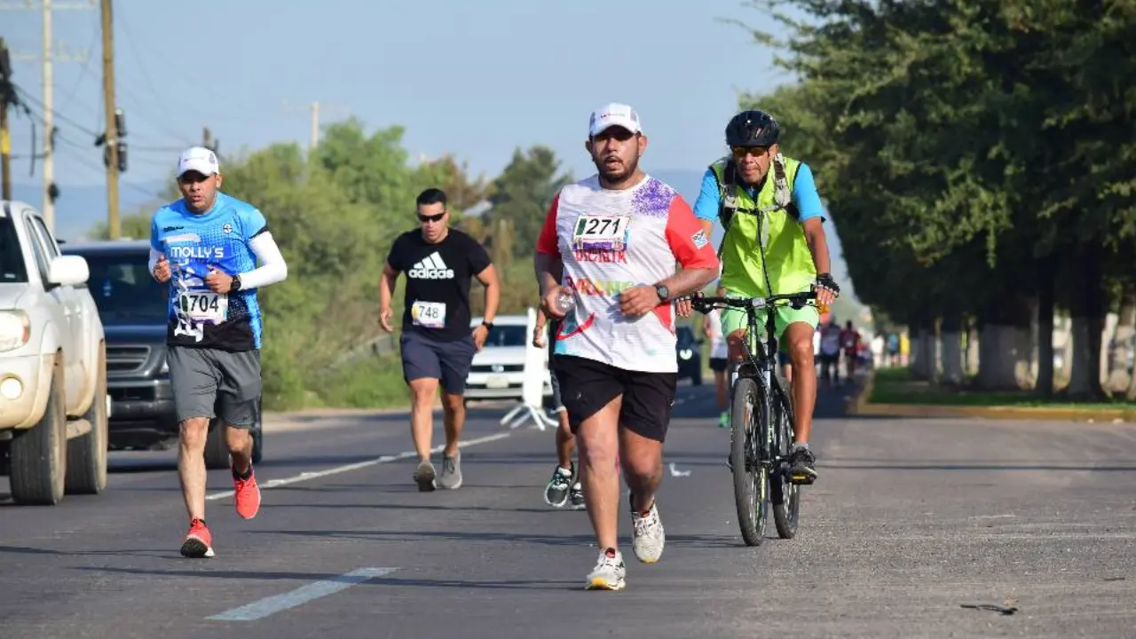 Ya hay fecha para el Medio Maratón Villista en la Feria Durango 2025. Foto: Facebook La Postal del Running.