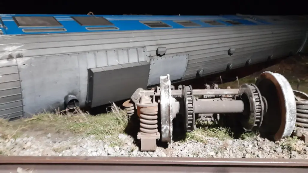 Se descarrila tren de pasajeros en Cuba: 18 heridos y más de 500 evacuados