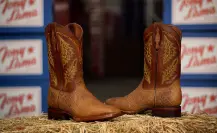 ¿Puedo comprar en línea unas botas de la Pulga Vaquera de San Luis Potosí? Esto se sabe