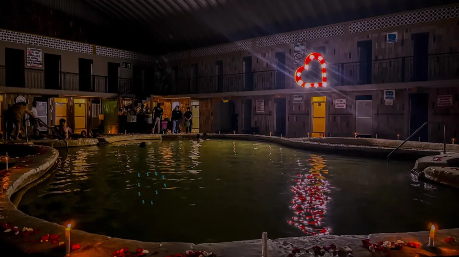 Tonatico e Ixtapan de la Sal te invitan a vivir la magia nocturna de sus balnearios termales. Imagen: GEM