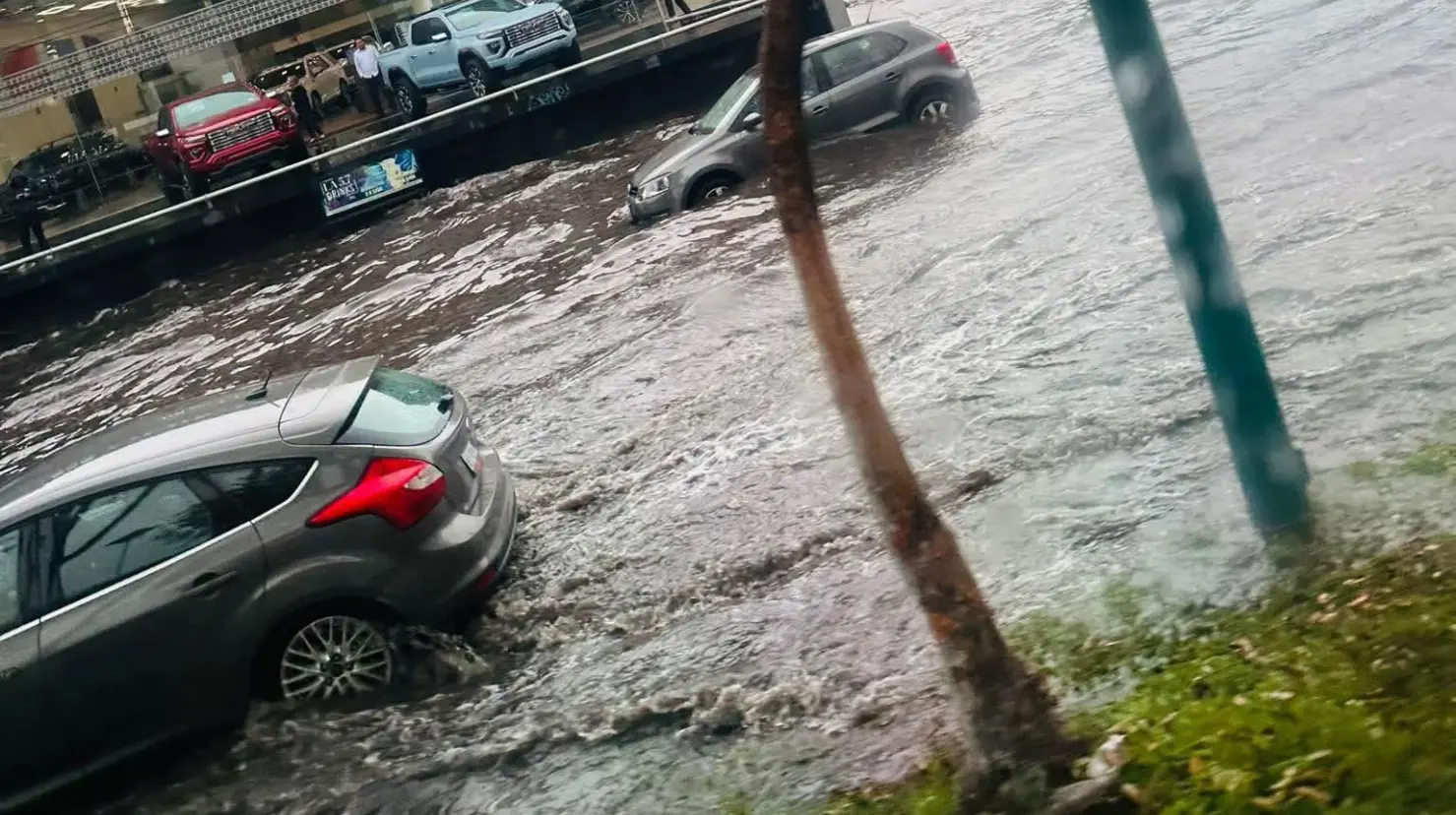 Inundaciones comenzaron pronto por temporada de lluvias anticipada en Edomex. Foto: Atizapán Entérate.