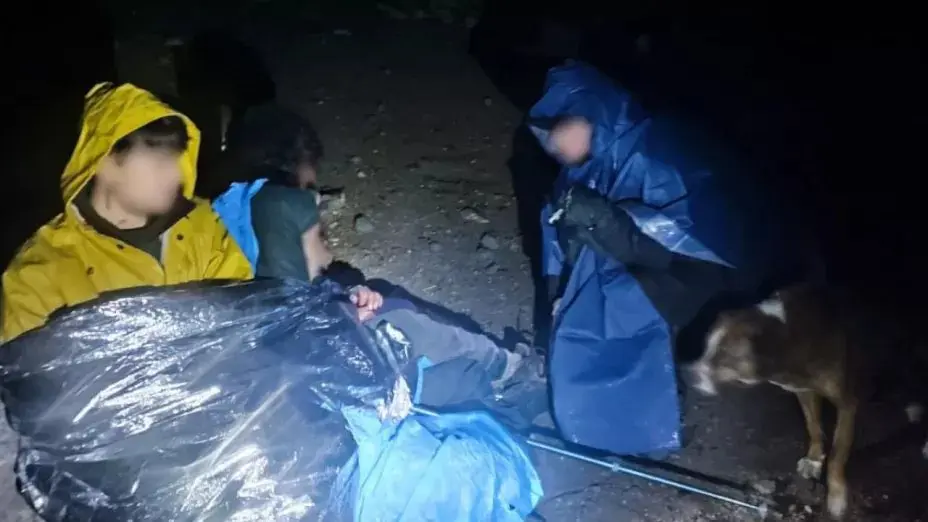 Excursionistas fueron rescatados por autoridades tras estar desaparecidos más de 7 horas. Foto: @POSTAEdomex