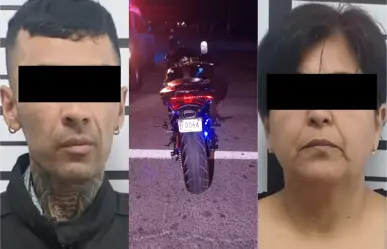 Pareja es detenida en moto robada al intentar cruzar filtro en Santiago