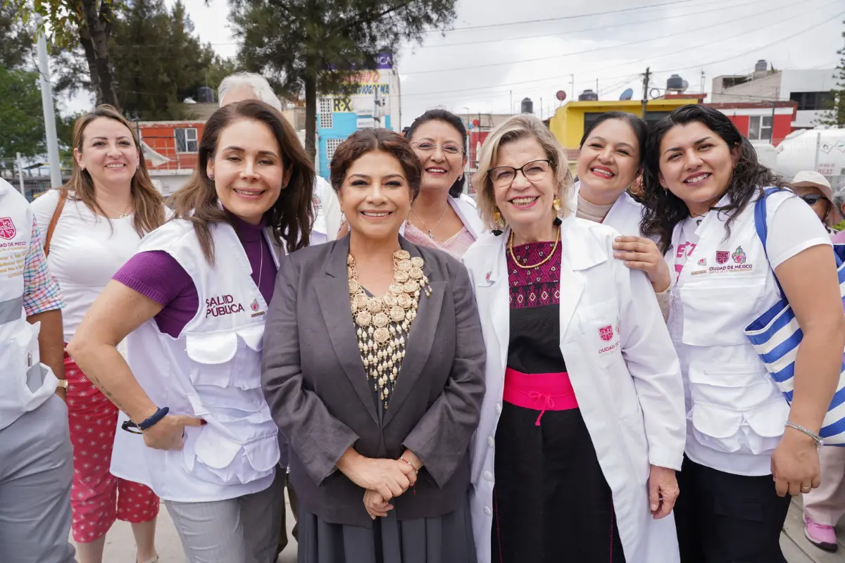 Clara Brugada y Zoé Robledo presentan “Salud pasa por mi casa, late fuerte mi corazón”. Foto: X @ClaraBrugadaM