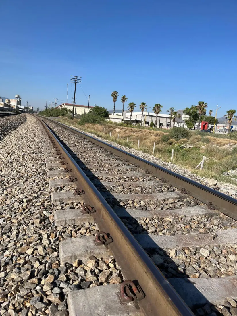 Vias para el tren de pasajeros Saltillo - Nuevo Laredo 