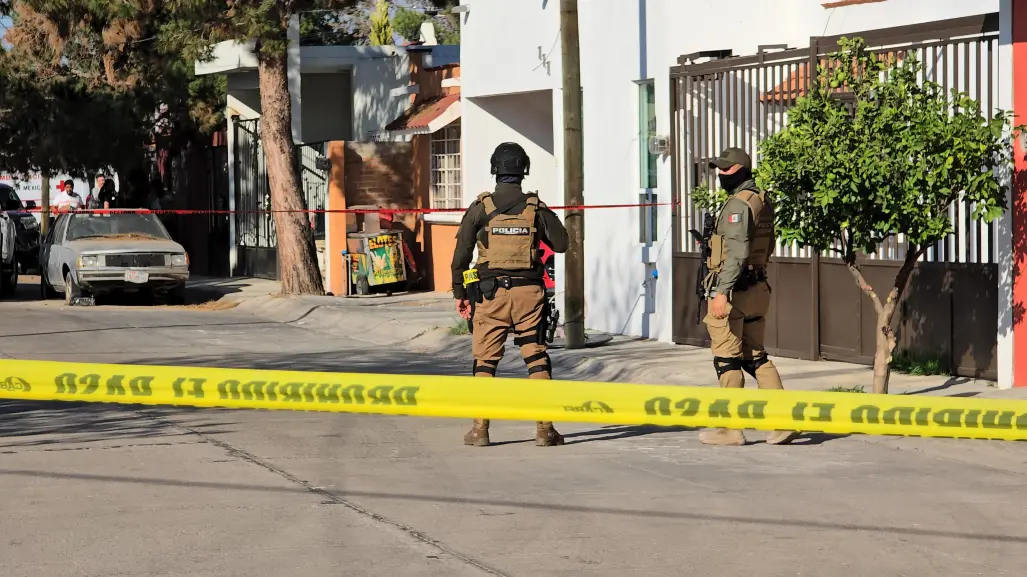 Mueren hombre y mujer en Alamedas 2; investigan feminicidio y suicidio