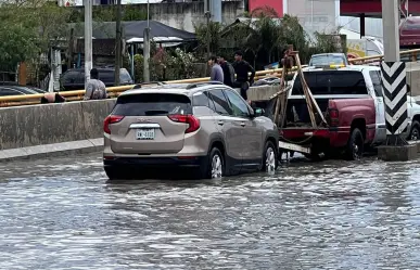 Tromba deja severas inundaciones en Matamoros: calles colapsadas y vehículos varados