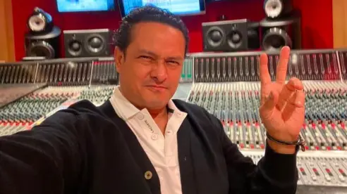 Hijo de Armando Manzanero homenajea a su padre en el disco "Desde el cielo"