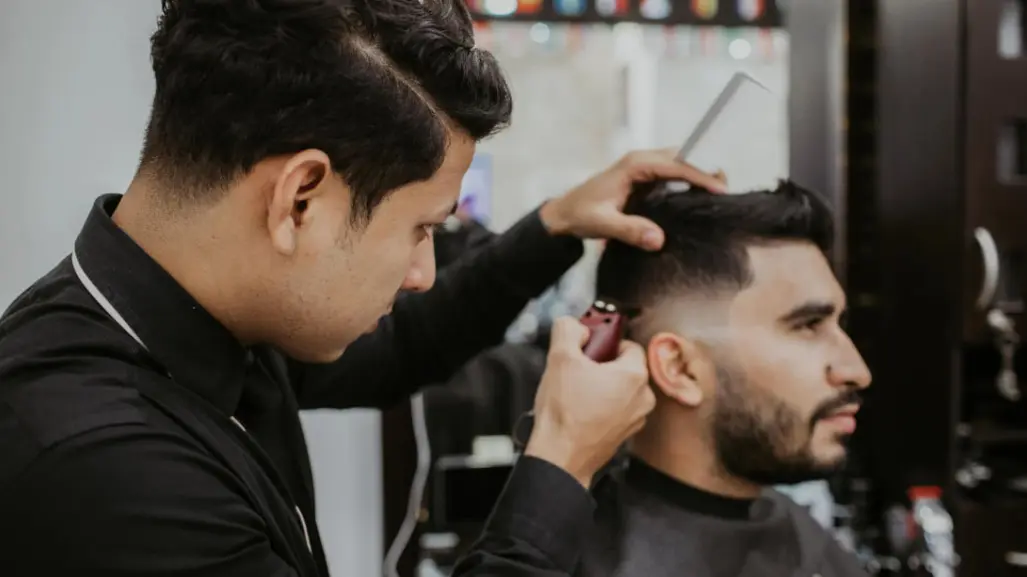 ¿Quieres emprender? Este curso de barbería en Torreón es para ti