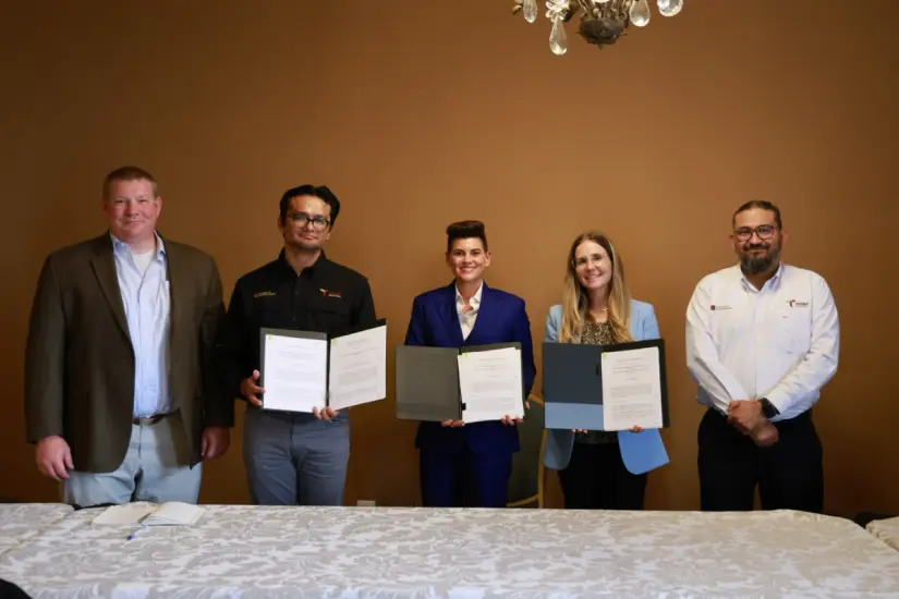 Firma de memorando de entendimiento entre la Secretaría de Desarrollo Energético de Tamaulipas y el Consejo de Granos de Estados Unidos. Foto: Carlos García