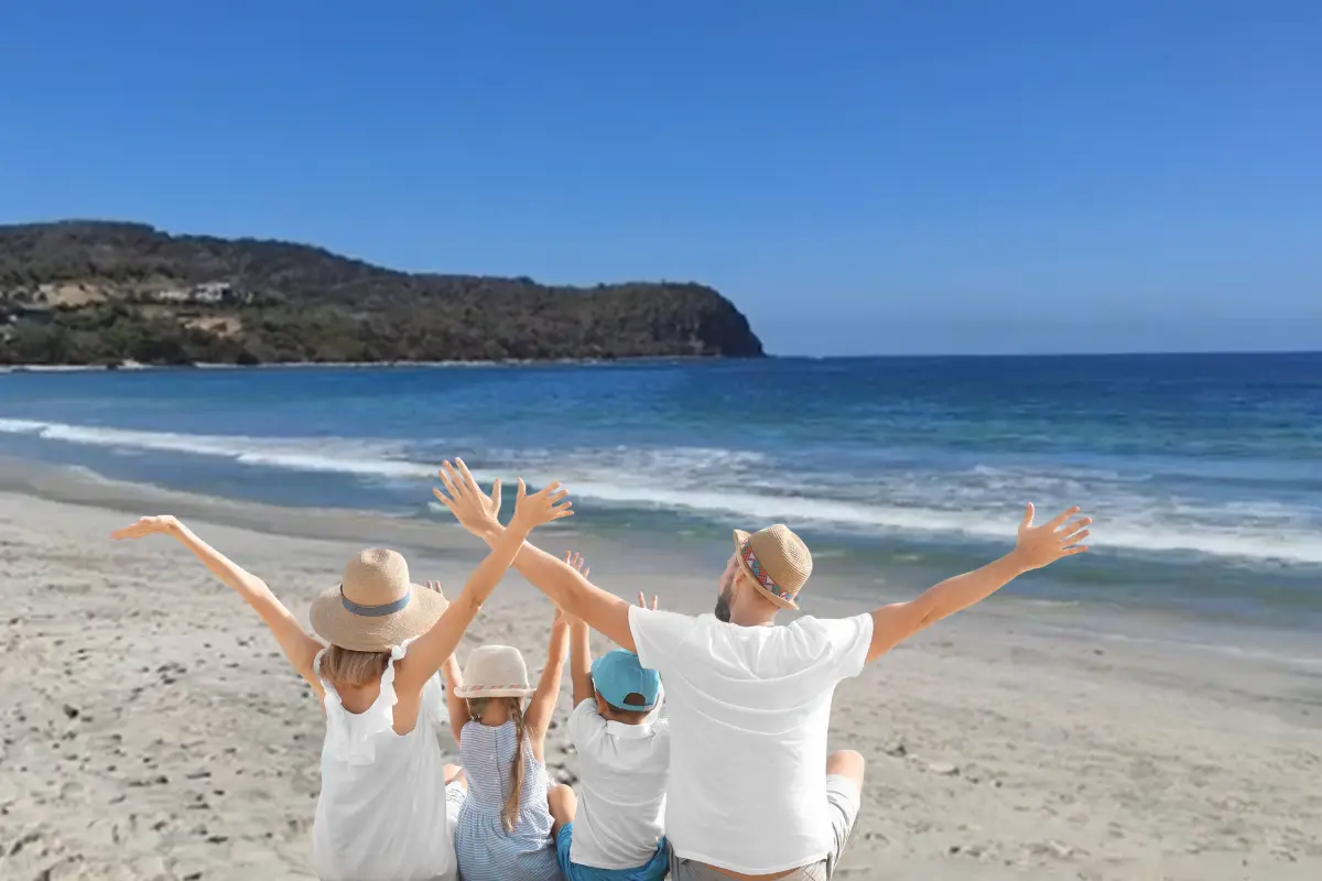 Nayarit es uno de los estados con playas vírgenes ideales para vacacionar en familia. Foto: Canva|Captura de pantalla YT @joeblow9556