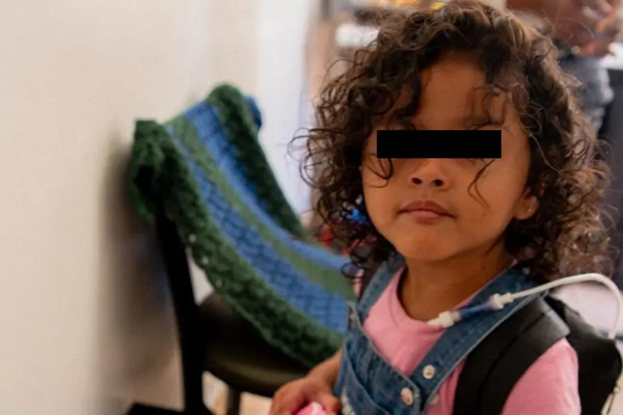 EU quita permiso a niña mexicana que recibe atención médica; SRE busca evitar que sea deportada