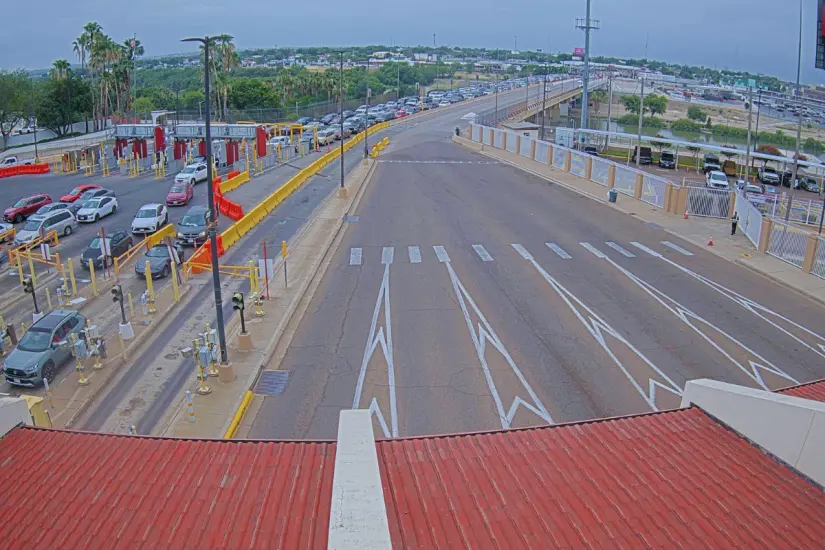 Tráfico de casi una hora para su cruce | Foto: cámaras