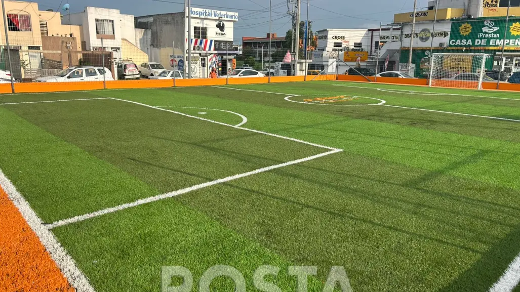 Félix Arratia inaugura parque público rehabilitado en Juárez
