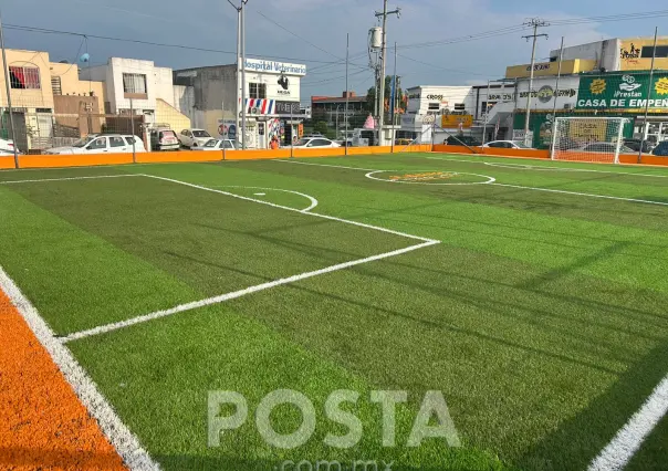 Félix Arratia inaugura parque público rehabilitado en Juárez