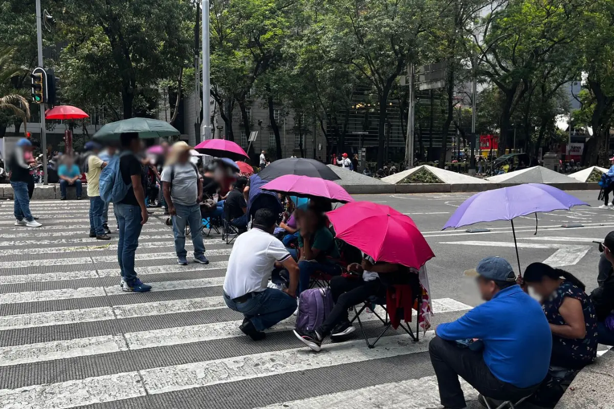 Integrantes de la CNTE bloqueando Paseo de la Reforma en CDMX. Foto: Laura Ávila