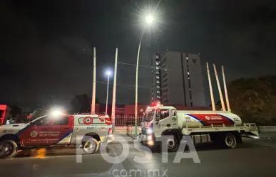 Doce personas quedan atrapadas en elevador de la Clínica 25 del IMSS en Monterrey