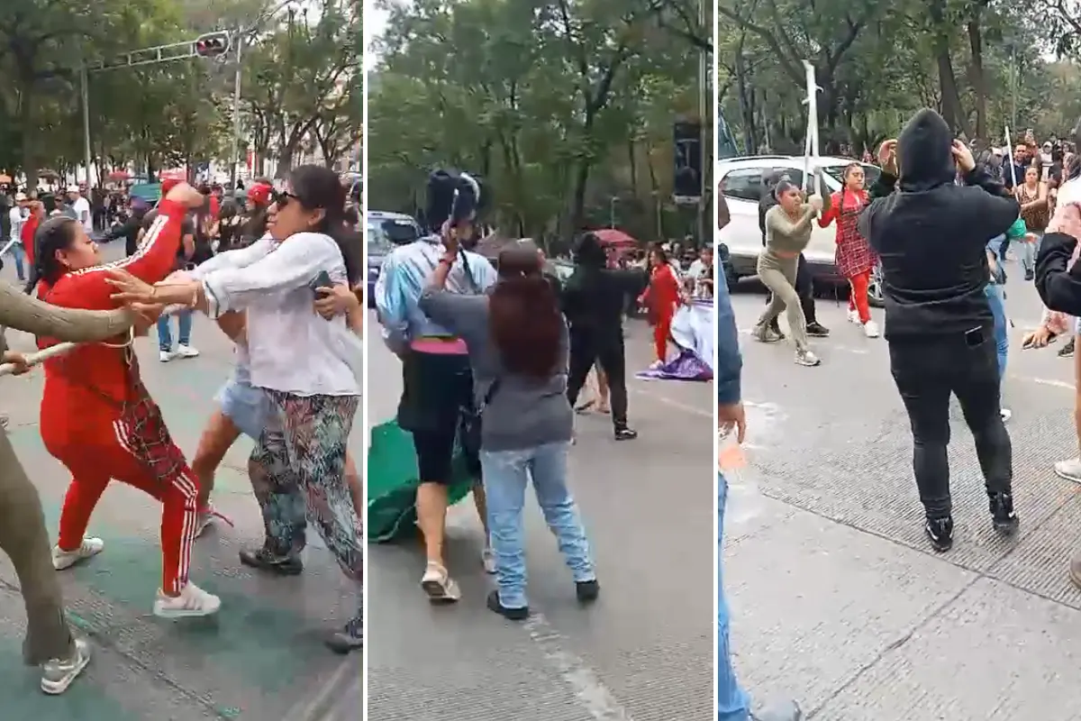 Comerciantes informales y feministas peleándose en Avenida Juárez de CDMX. Foto: Ramón Ramírez