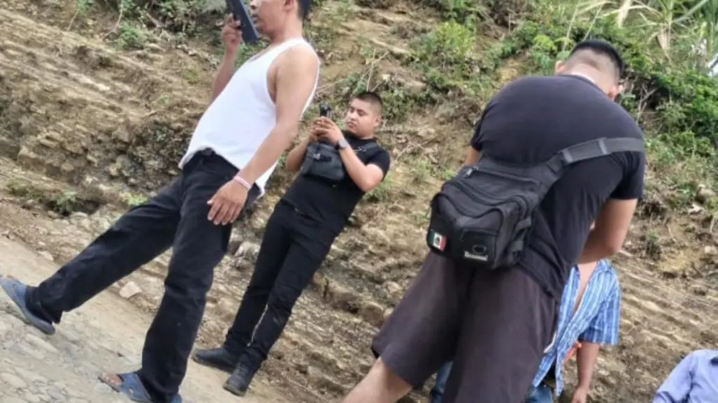 Hombres armados intimidan a pobladores de Zontecomatlán, Veracruz | VIDEO