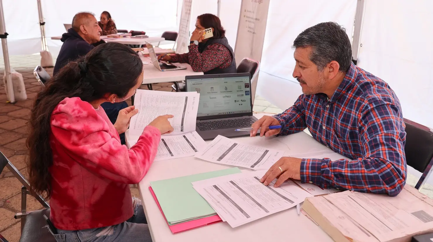 Familias en el Estado de México ahora pueden regularizar su vivienda en menos de seis meses. Imagen: GEM