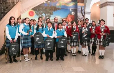 Orgullo mazahua: jóvenes del Edomex viajan a EEUU para competir con robots de Lego