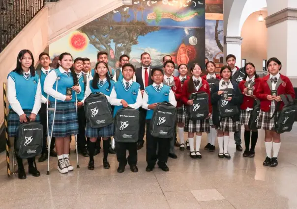 Orgullo mazahua: jóvenes del Edomex viajan a EEUU para competir con robots de Lego
