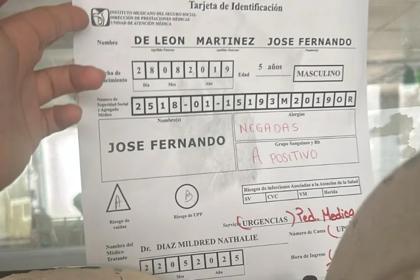 Ficha de identificación del menor en el IMSS de Ciudad Madero. Foto: Axel Hassel