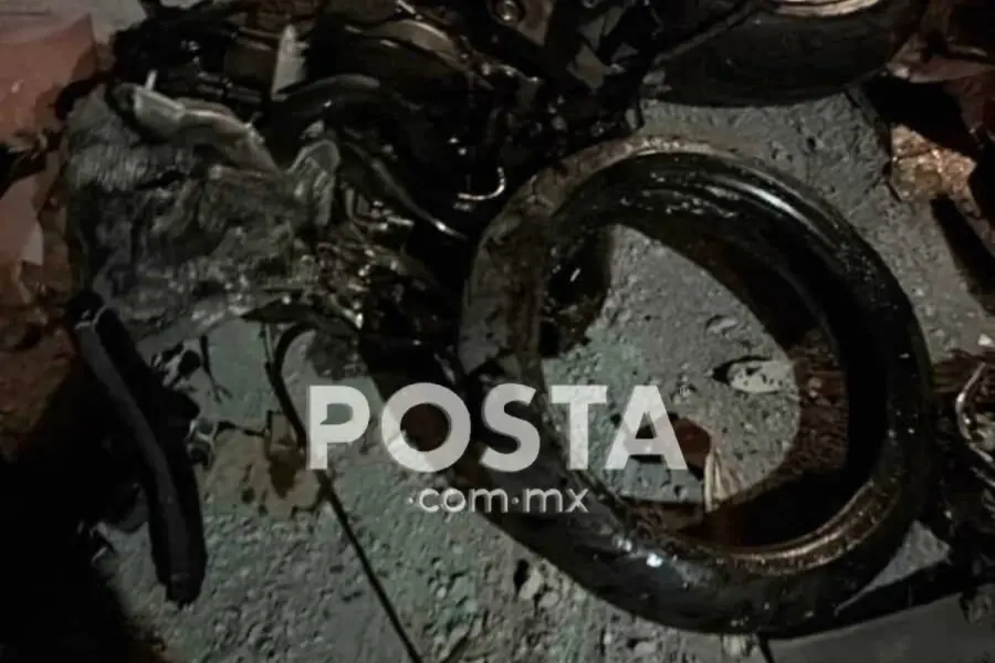 Joven resulta gravemente herido tras impactar su motocicleta a gran velocidad en Guadalupe