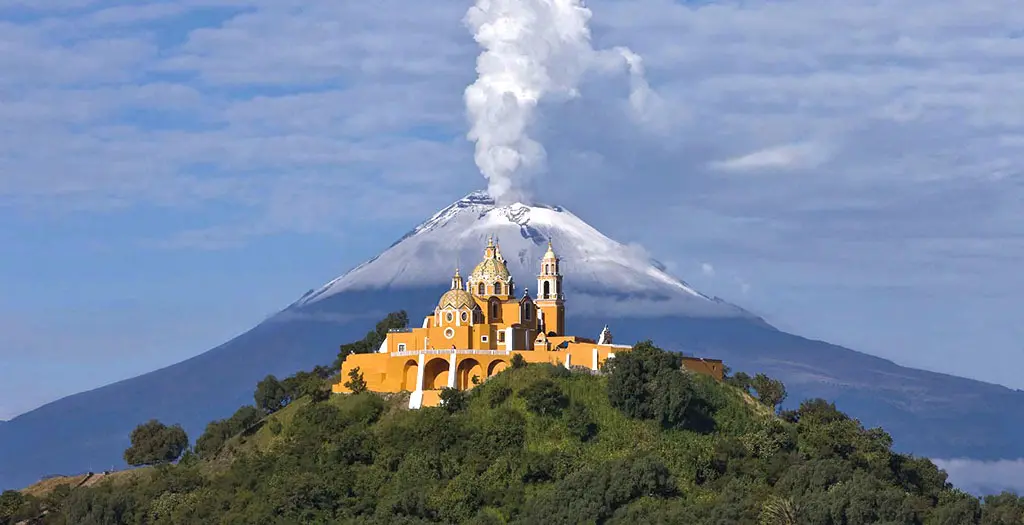 Cholula guarda siglos de historia viva a solo dos horas del Estado de México. Imagen: Secretaría de Turismo