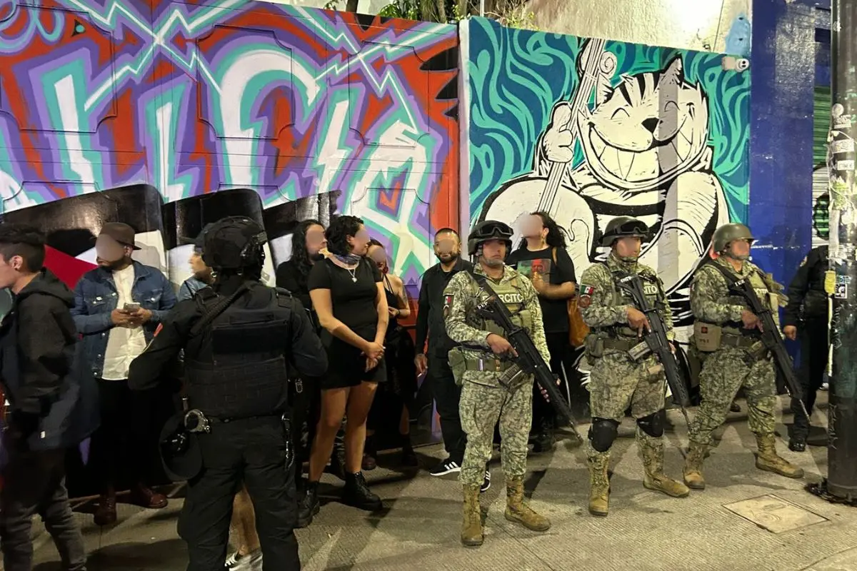 Operativo del ejército en el Multiforo Alicia en CDMX. Foto: X (@muguruzafm)