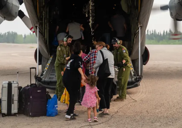 Canadá ordena evacuaciones en varias provincias por incendios forestales