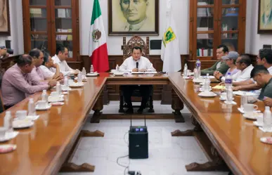 Joaquín Díaz Mena sostiene diálogo de 4 horas con la CNTE para atender demandas